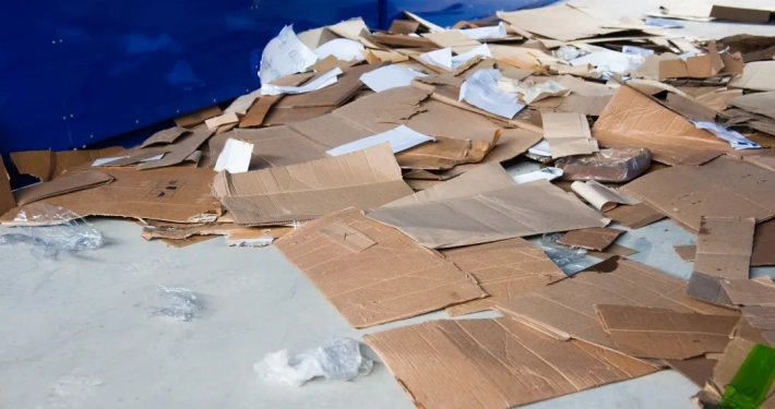 Empresa de destrucción de inventarios con evidencia fotográfica y manifiestos para respaldo administrativo.